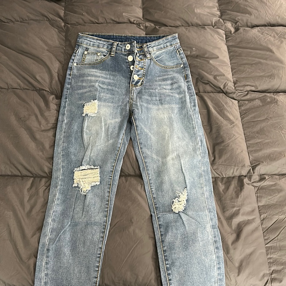 High Rise Button Fly Ripped Jeans sz 2/4